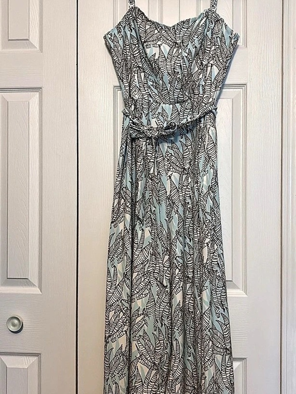 H&M Women's Maxi loose fit one piece Blue & White Size Medium Like New